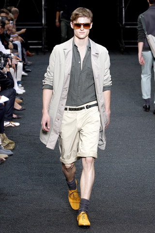 Louis Vuitton / - 2010